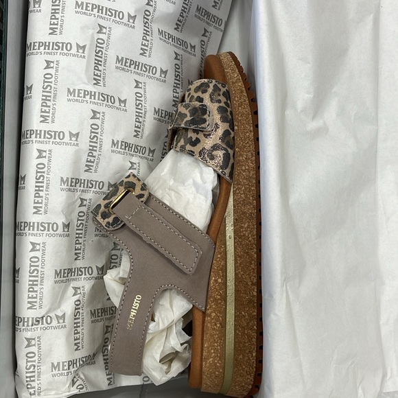 Mephisto Jade Platforms Women's Sandals - Picture 14 of 15